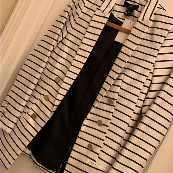 H&M Blazer - Picture 5 of 8